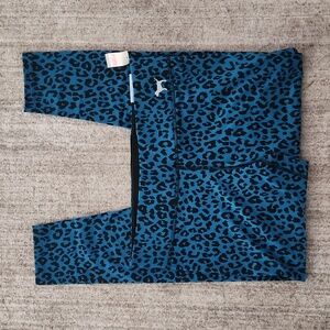 NWT PINK "Ultimate Yoga" Leggings